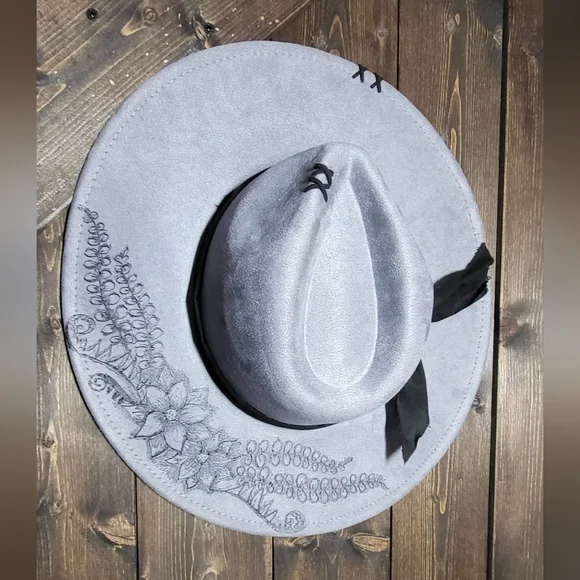 NWT Elegant Gray Floral Sued Burned Fedora Hat - Picture 2 of 5